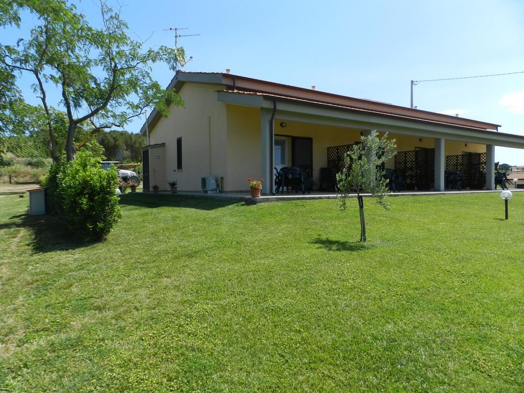Agriturismo Severini Фонтебланда Экстерьер фото